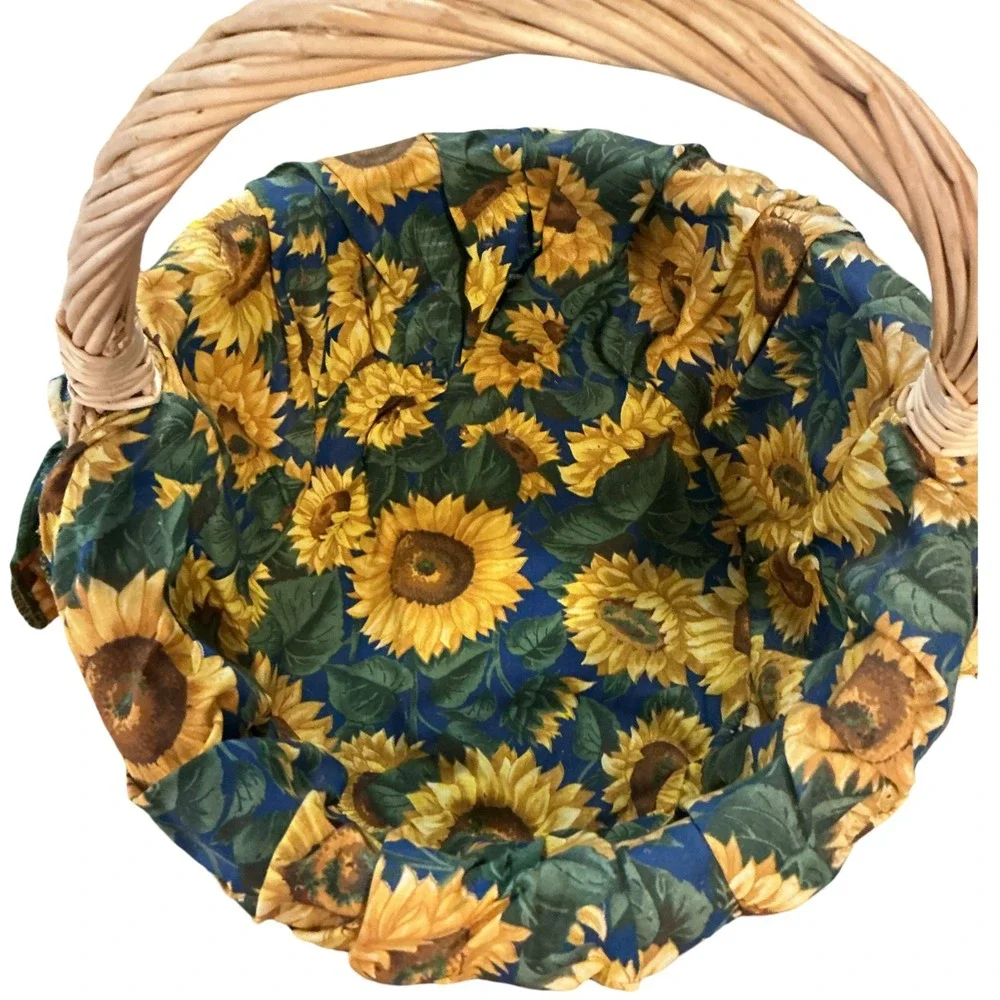 Vintage Woven Wicker Basket with Sunflower Fabric Liner and Bows 13x11.5x13